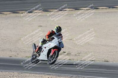 media/Oct-30-2025-Racers Edge (Thu) [[dabbdaf680]]/3-B Group/Session 2 (Bowl Exit)/